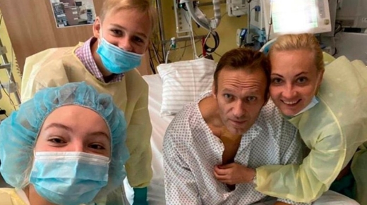 Alexei Navalni con su familia en Alemania