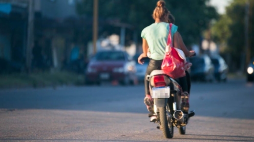 Motos