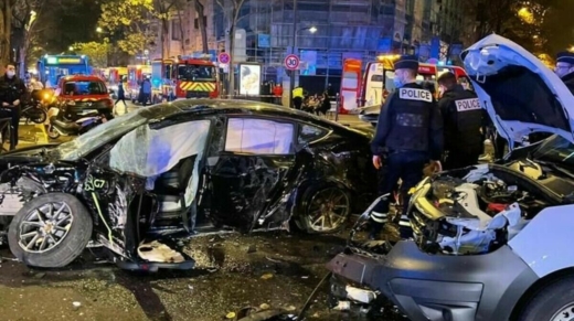 Accidente-Tesla-Model-3-taxi-G7-Paris