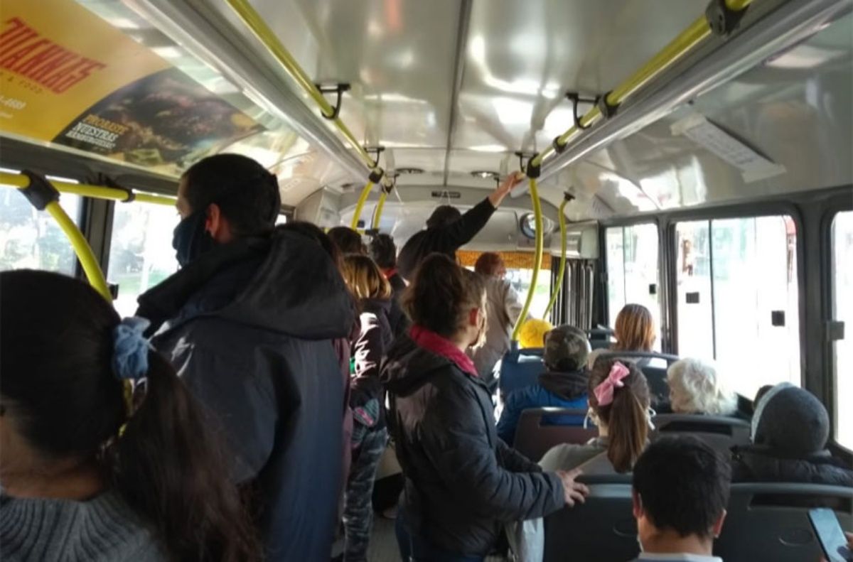 Detienen A Un Sujeto Por Manosear A Una Adolescente En Un Colectivo El Influencer 9411