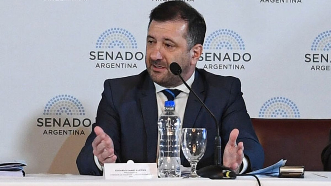 NOTICIAS ARGENTINAS BAIRES, MAYO 22: Los senadores Esteban Atauche, Bartolomé Abdala, Edgardo Kueider y Víctor Zimmermann durante la reunión de la comisión de Presupuesto y Hacienda en el salón Azul del Senado de la Nación. Foto NA: Celeste Salguero/Comunicación Senado.